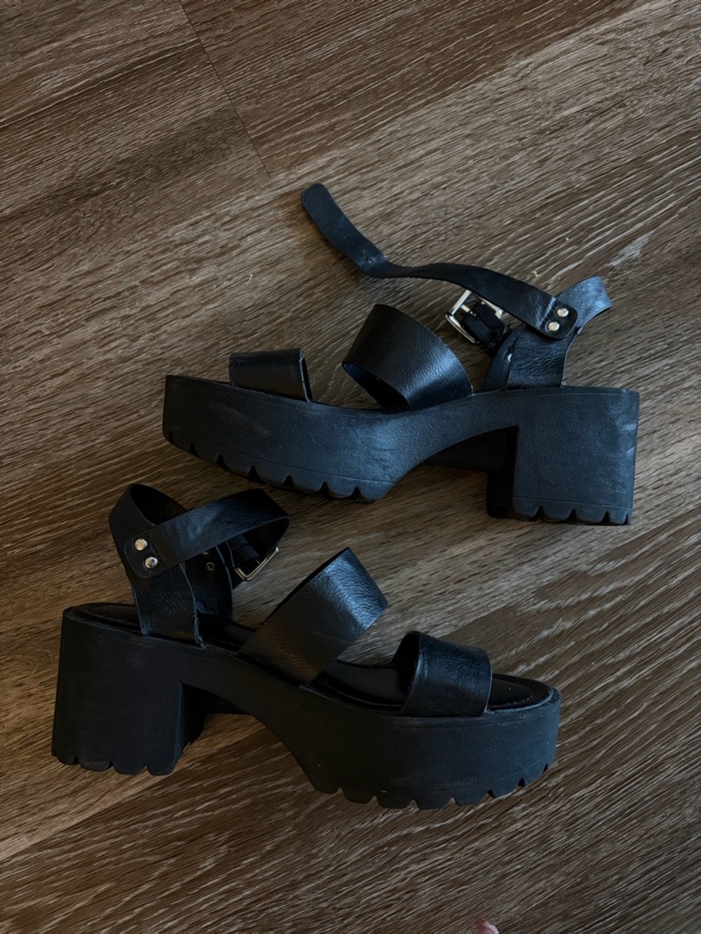 Steve Madden Black Chunky Platform Sandals